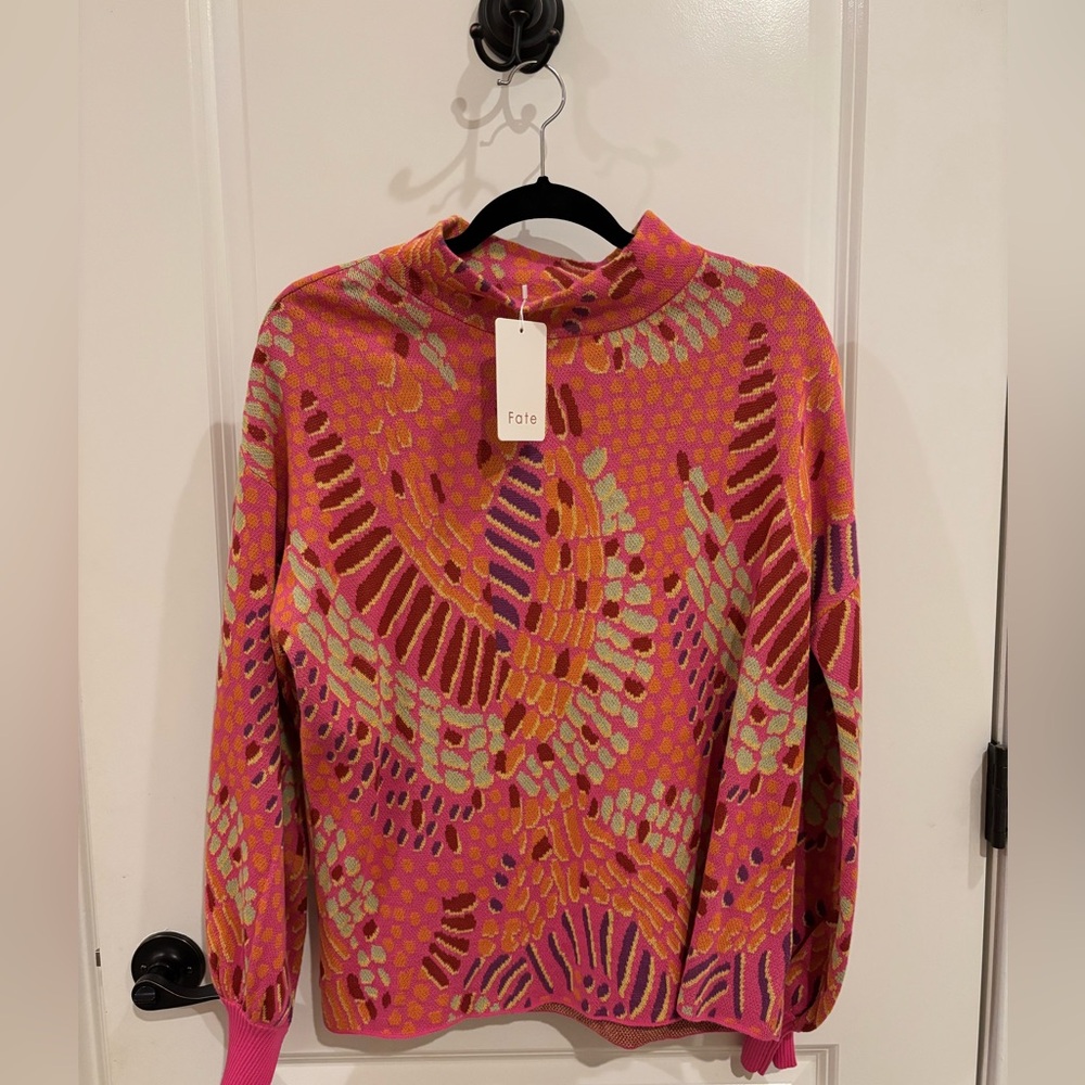 NWT Fate sweater, Size M